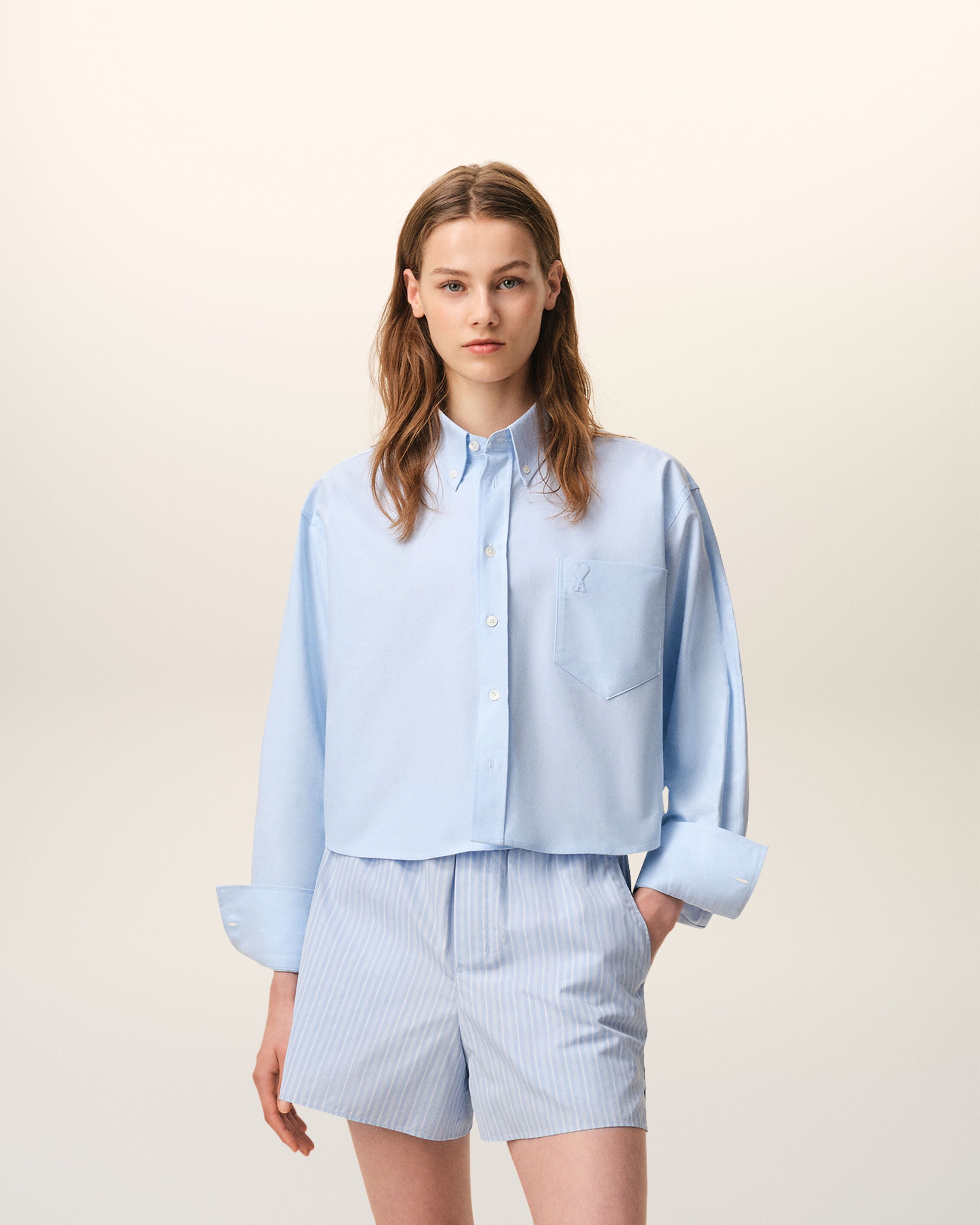 CAMISA CORTA AMI DE COEUR AZUL CIÉLICO DE ALGODÓN | AMI PARIS