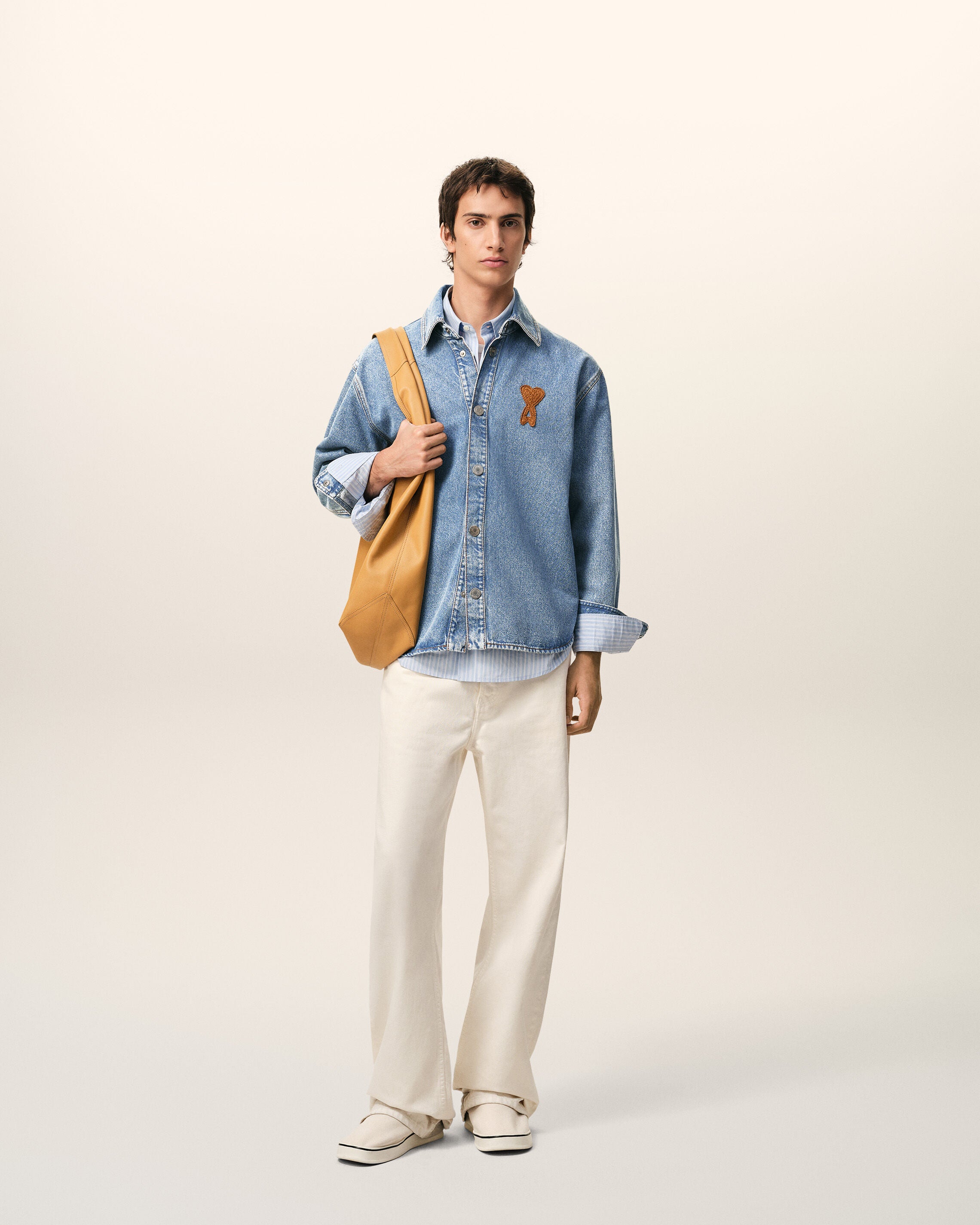 CAMISA DE SOBRE USADA AZUL ALGODÓN TEJIDO AMI DE COEUR | Ami Paris