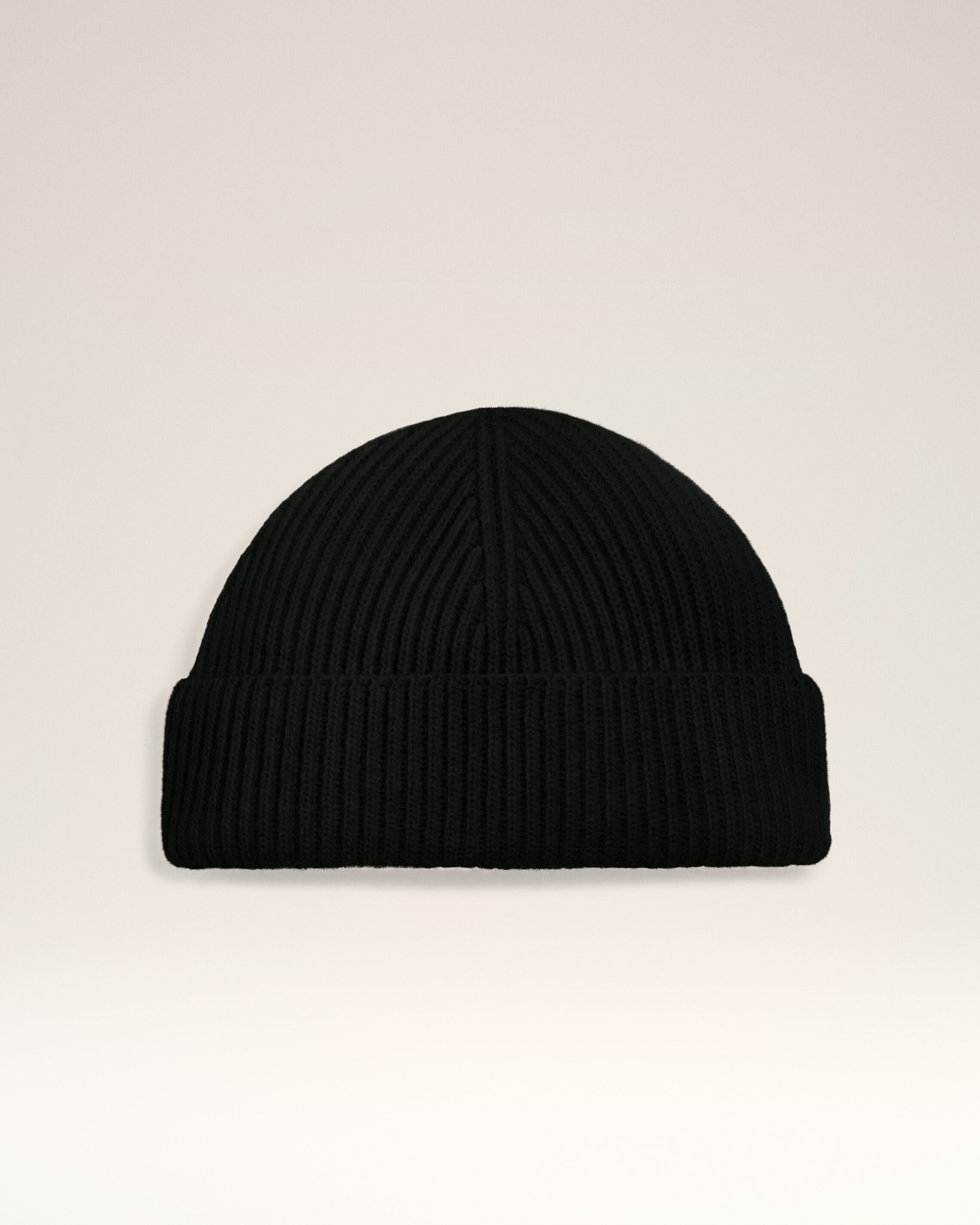 GORRO DE LANA NEGRO BLACK AMI CUERO ETIQUETA | Ami Paris
