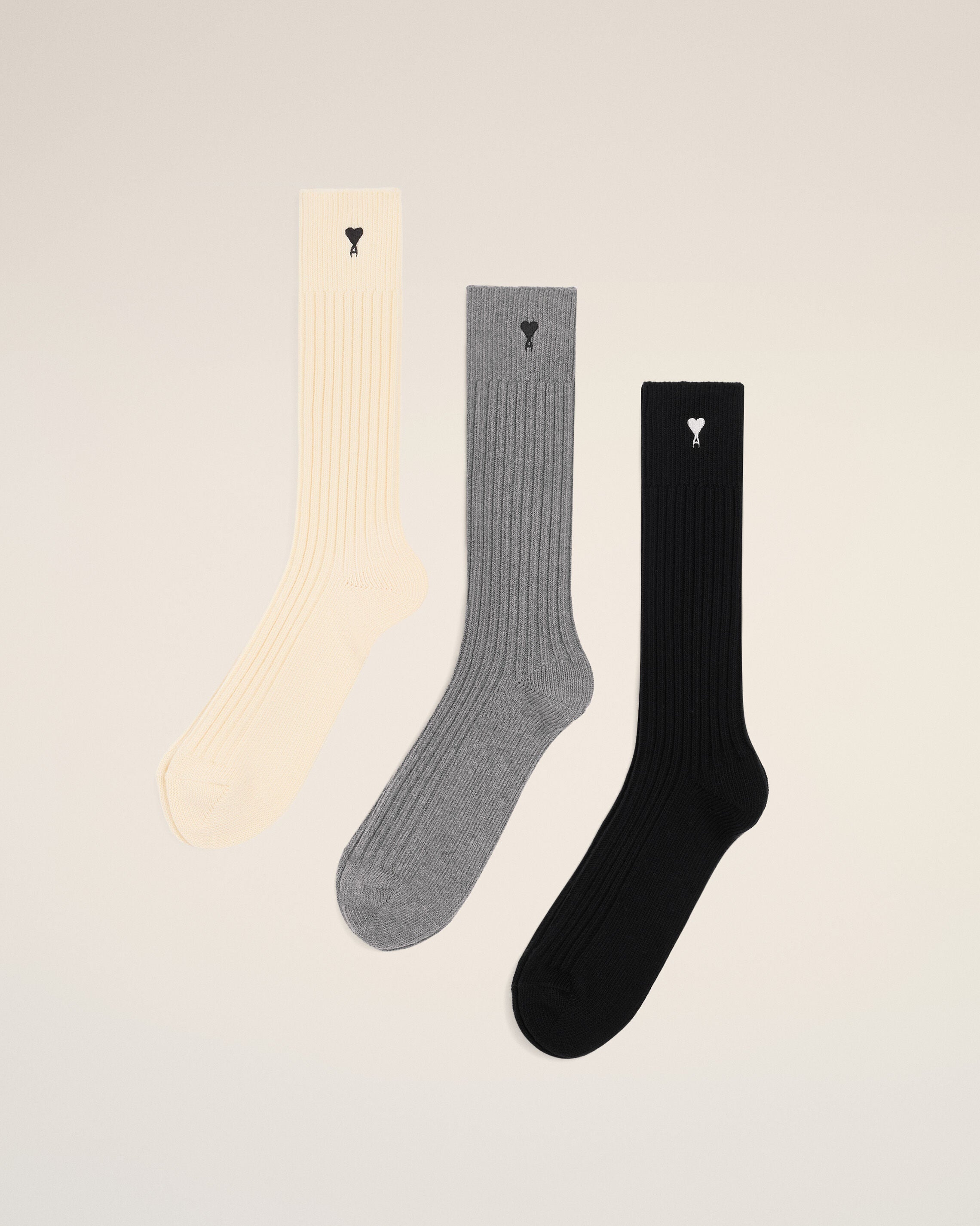 Calcetines de algodón OFF WHITE/GREY/BLACK OFF WHITE tres unidades negros Ami De Coeur | Ami Paris