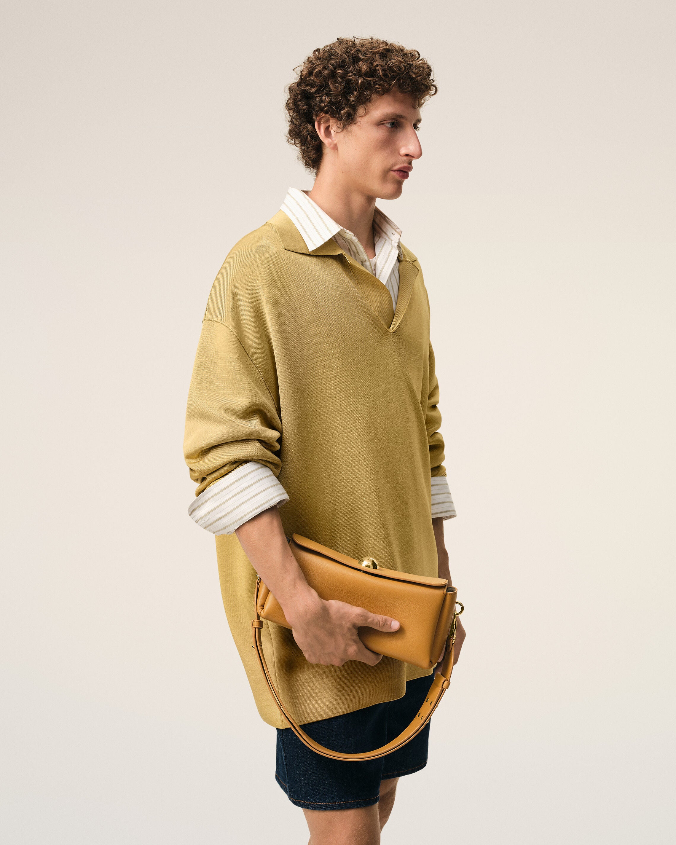 Bolso Carrousel de cuero amarillo honey | Ami Paris