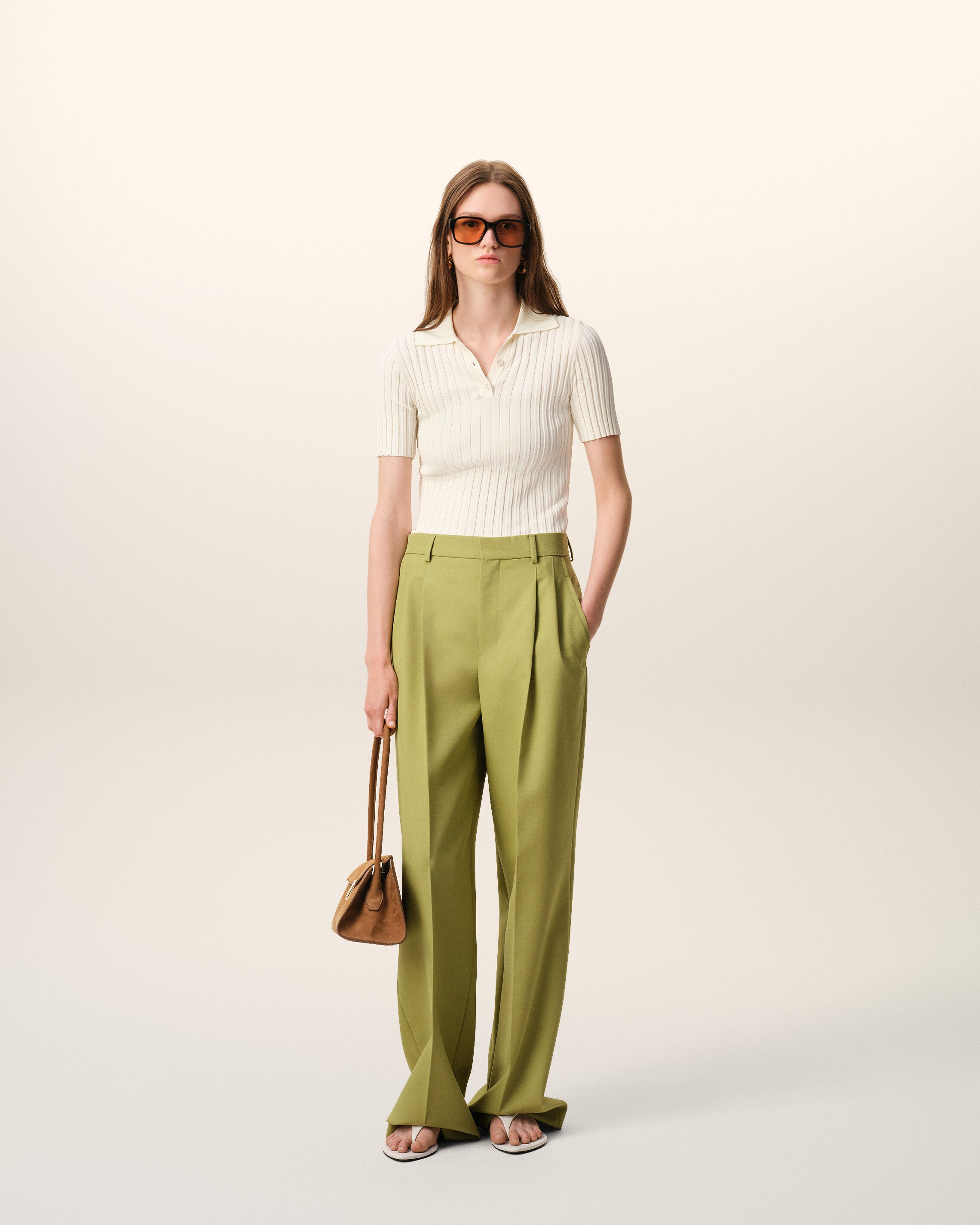 PANTALONES ANCHOS DE ALTA CINTURA EN LANA VERDE MATCHA | Ami Paris