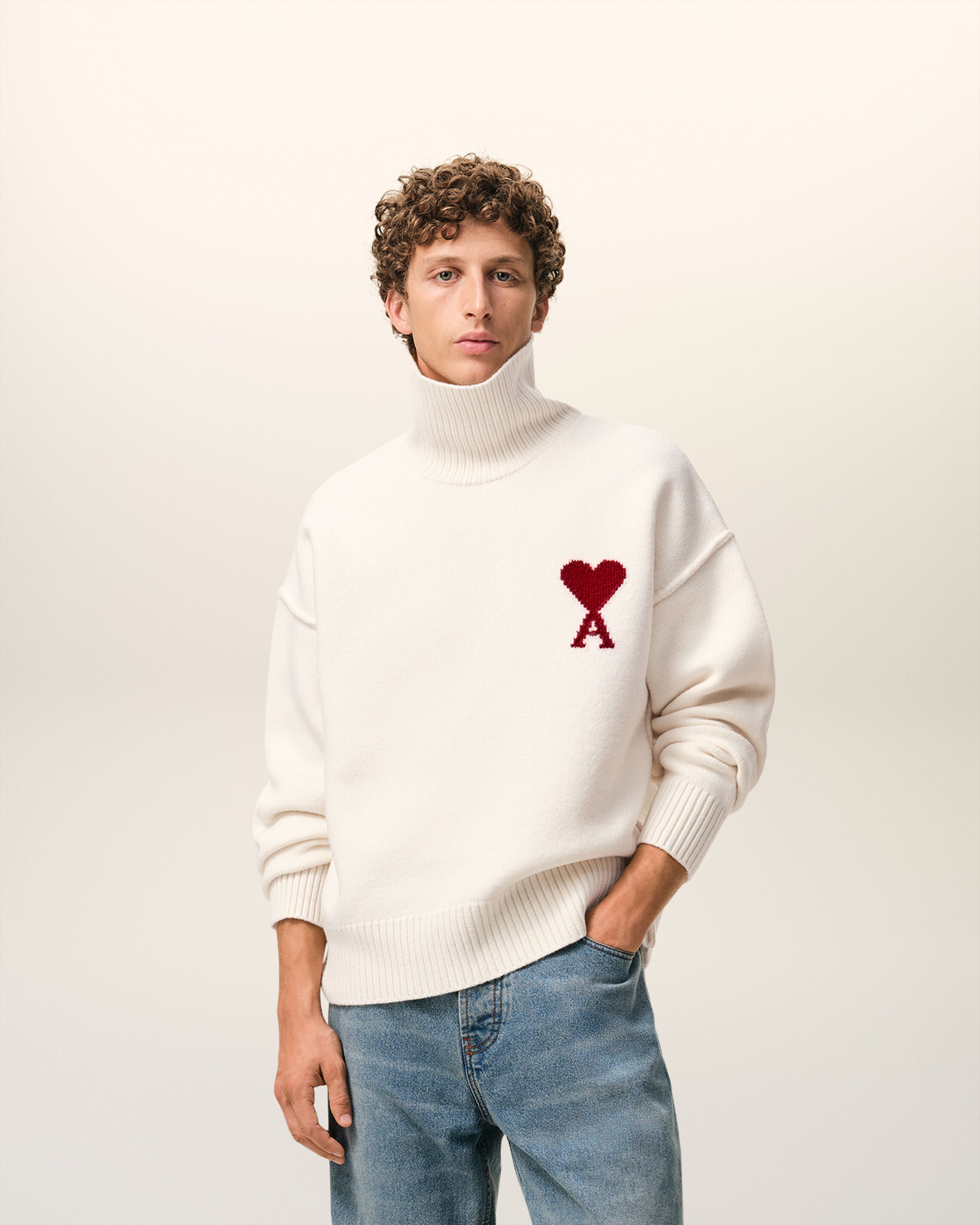 Sweater de lana blanca / roja Ami De Coeur con cuello en pico | AMI PARIS